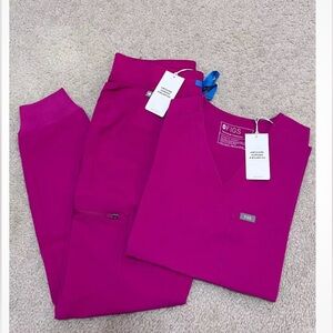 Figs scrub set - raspberry sorbet XS